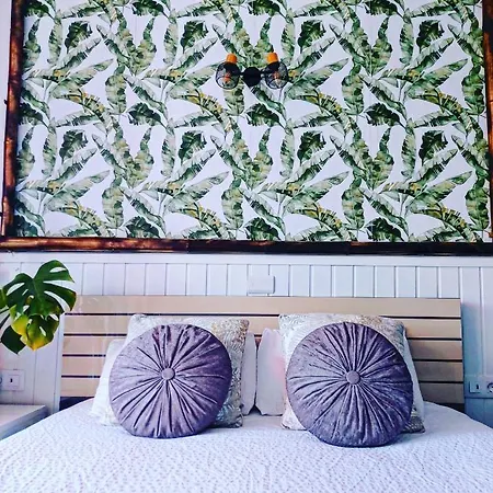 Апартаменты Tropical Garden View With Pool