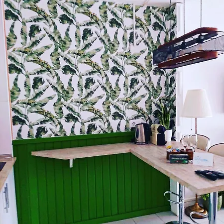 Tropical Garden View With Pool Апартаменты *