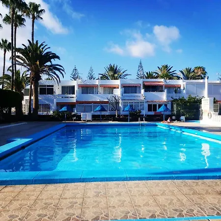 Tropical Garden View With Pool Appartamento *
